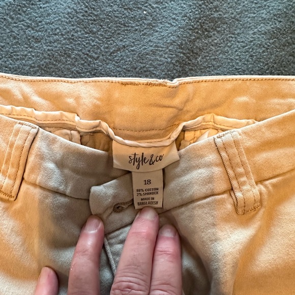 Style & company chinos.  Women’s 18W. Barely worn. - Picture 3 of 3